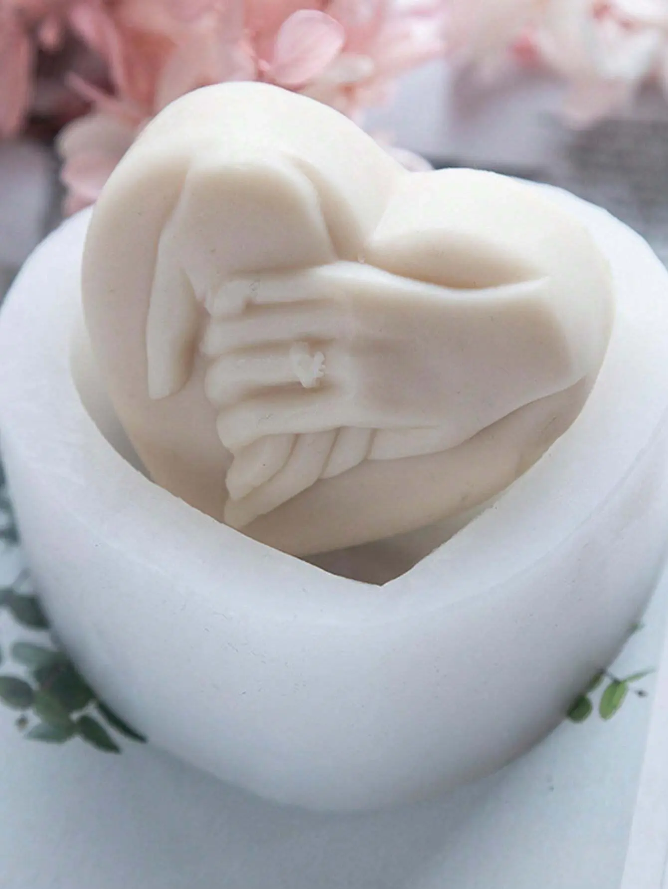 1pc Heart Shaped Hand In Hand Valentine's Day Silicone Mould For Baking & Candle Making