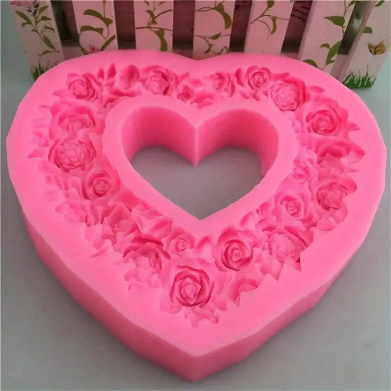 1pc Large Rose Heart Wreath Silicone Food Good Mold Big Heart Shaped Rose Silicone Mold Cake Decorating Tools Soap Cake Mould