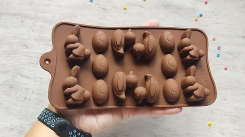 14 Cavity Duck Rabbit Egg Silicone Mould