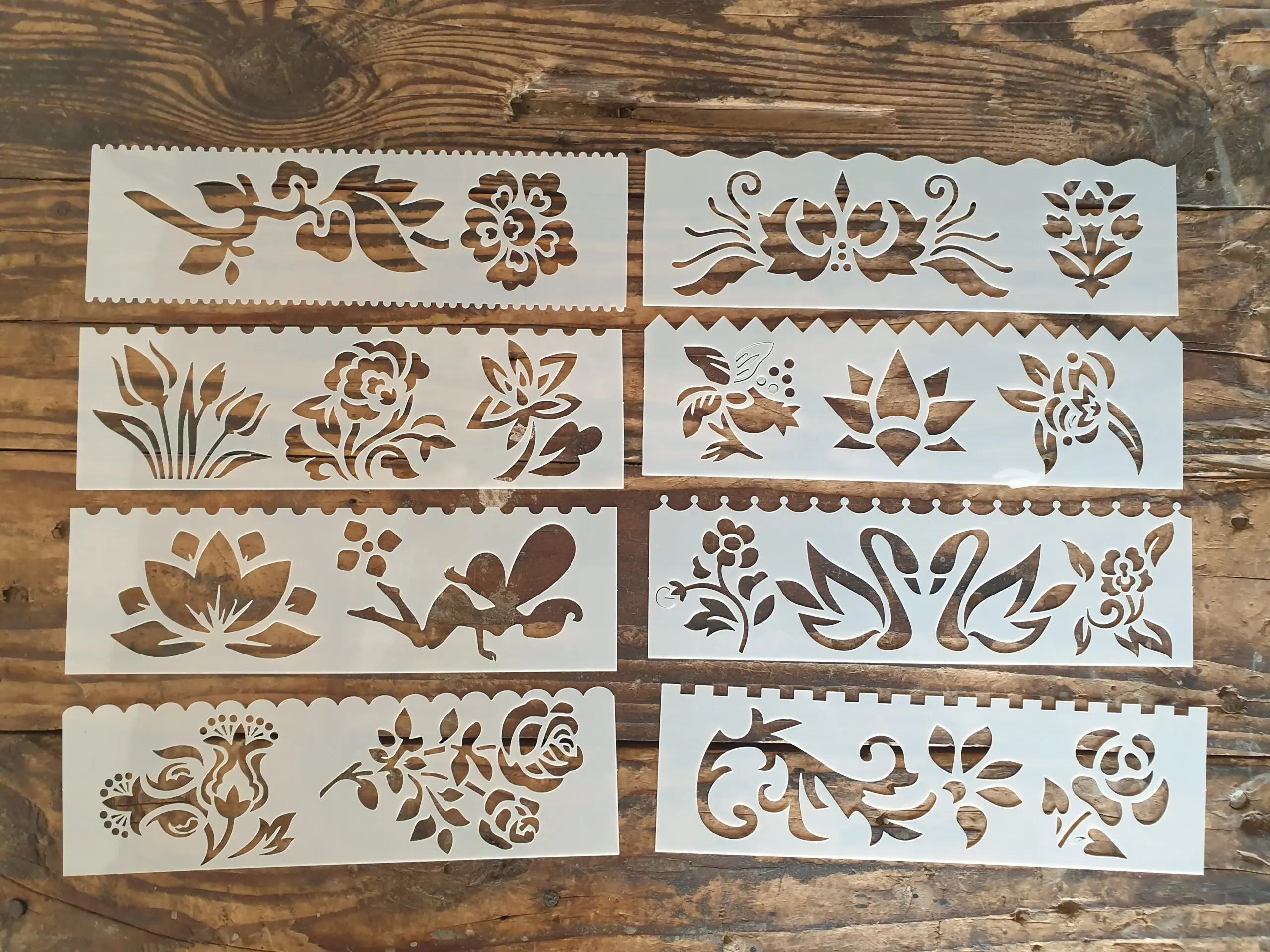 8 pcs Flowers and plant Theme Decoration icing Stencils set