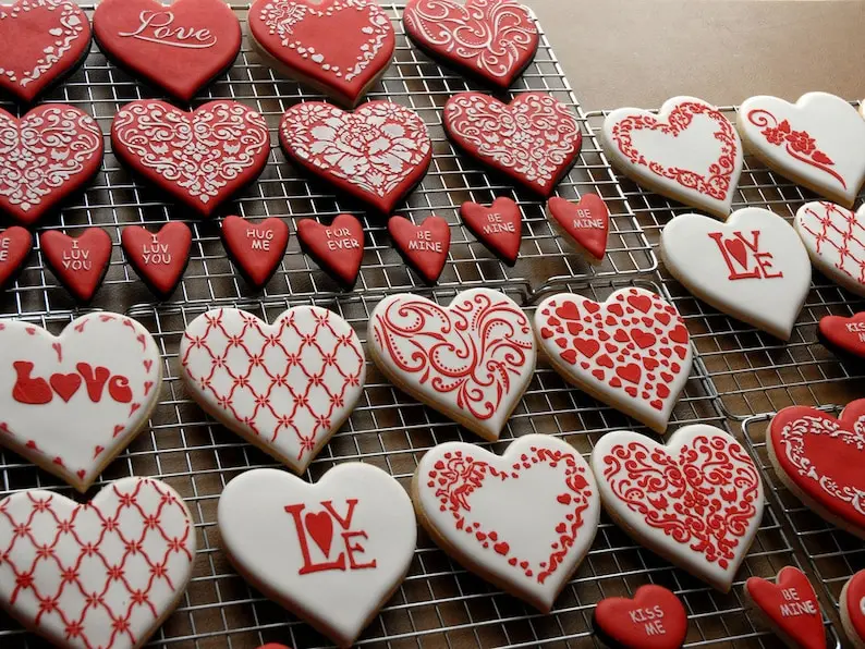 4 pcs Love theme icing stencil