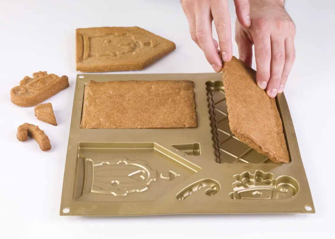 2 pcs Different Christmas Houses Silicone Cake Mold for chocolate and cookie