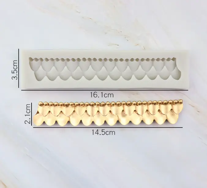 Boarder silicone mould