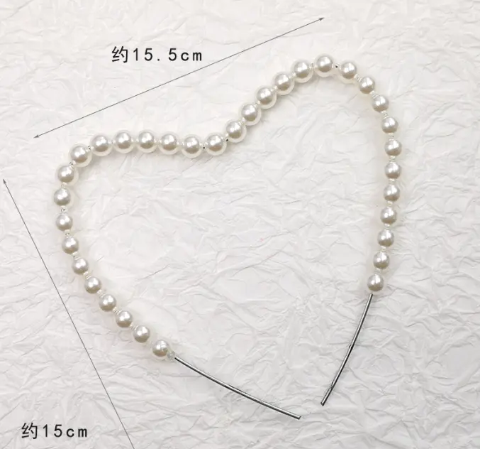 1 pcs pearl heart shaped cake topper