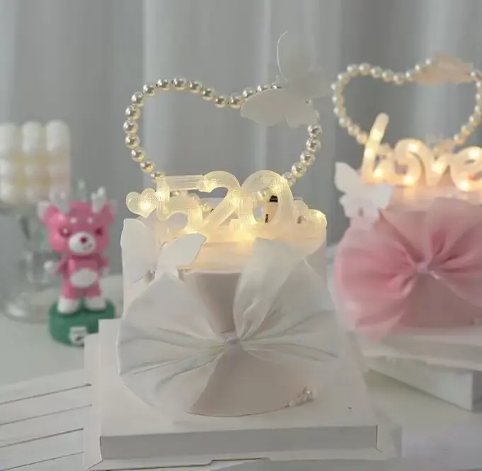 1 pcs pearl heart shaped cake topper