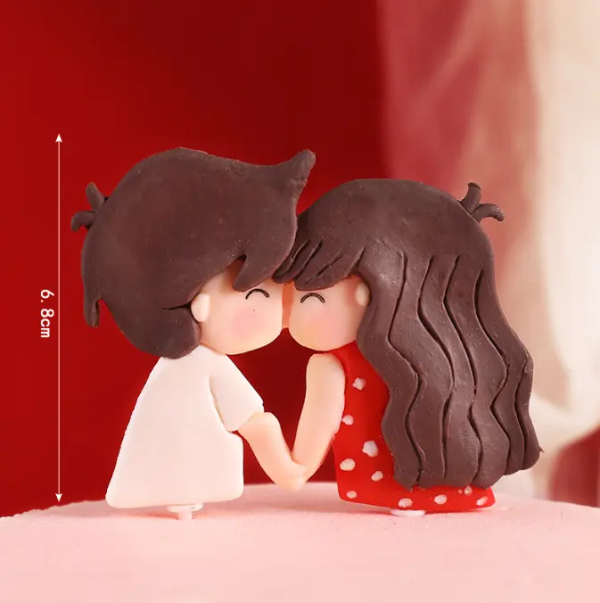 1 pcs couple resin toy topper