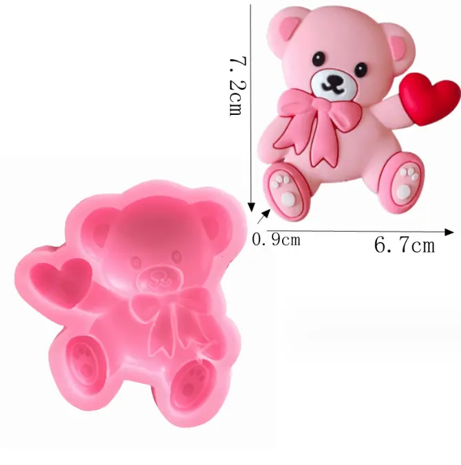 Teddy bear holding heart silicone mould