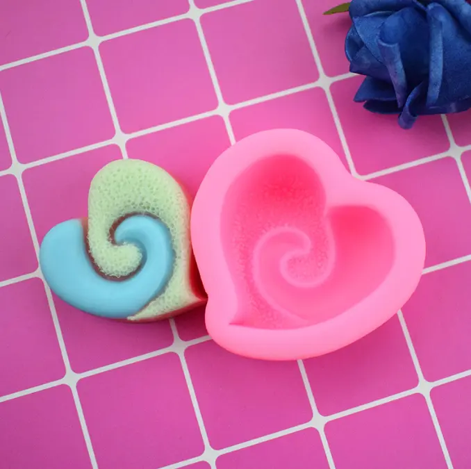 Swirl heart silicone mould