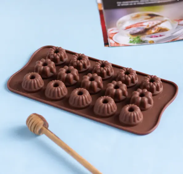 15 cavity flower bunt Chocolate silicone Mould