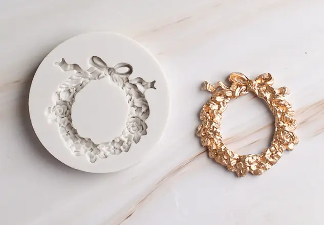 Floral circle frame with bow silicone mould