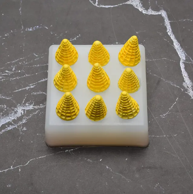 2 pcs Cone and swirl silicone mould