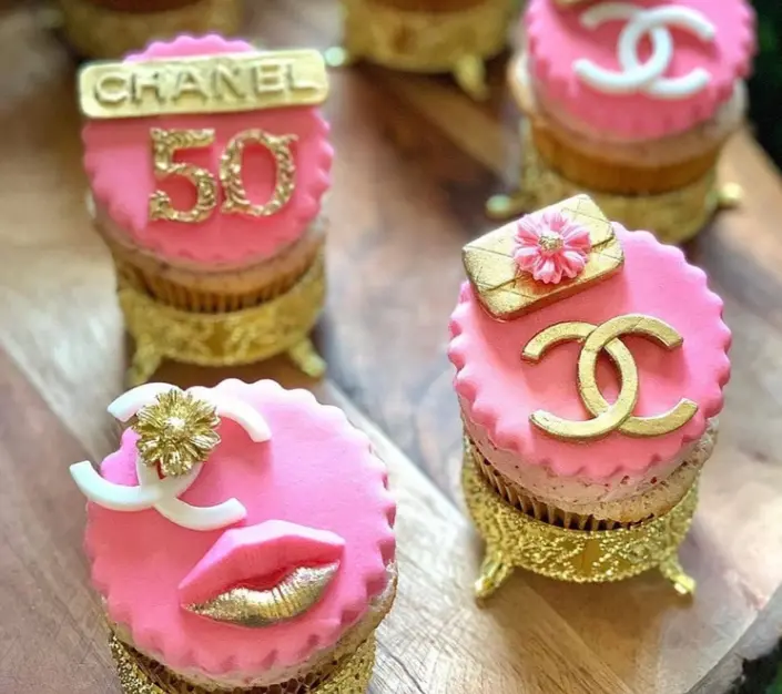 5 Cavity Channel Brand Logo Shape Silicone mould