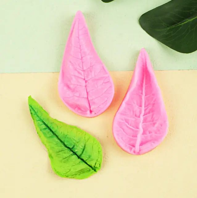 Irregular leaf shape veiner mould