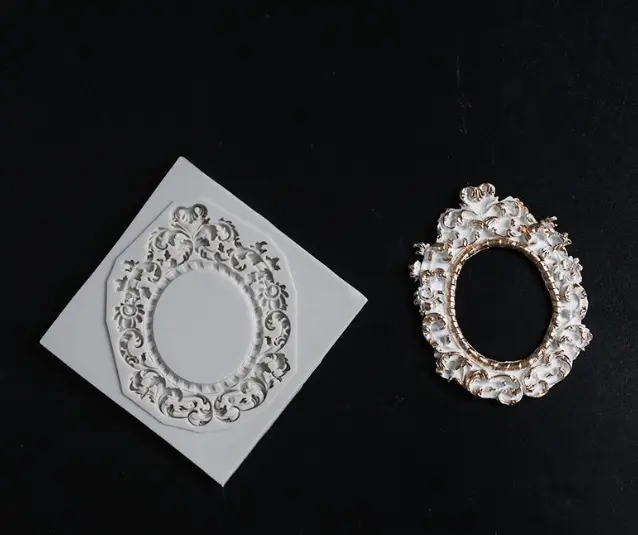 Decorated Detailed Oval frame silicone mould