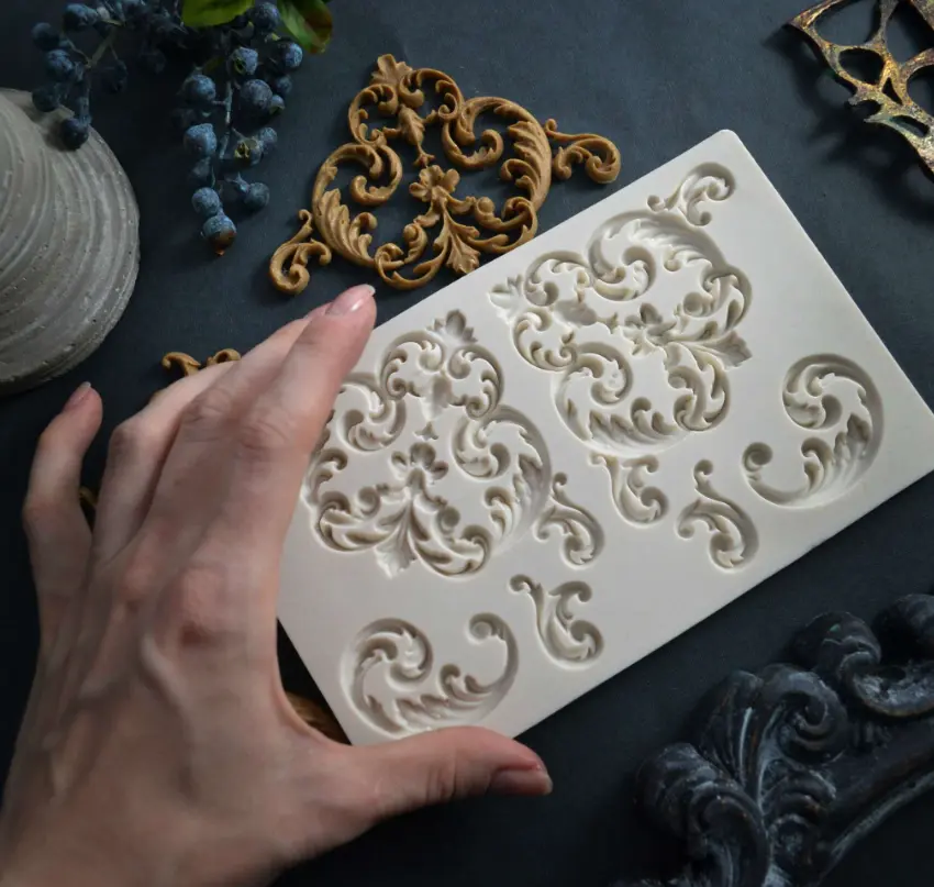 Scrolls Baroque Corner Silicone Fondant mould