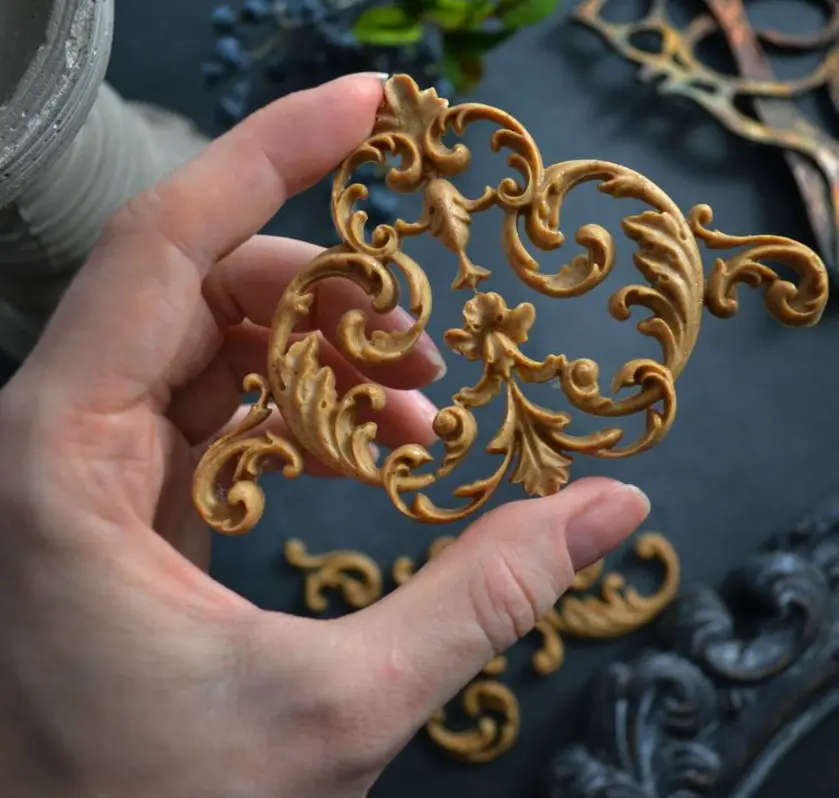 Scrolls Baroque Corner Silicone Fondant mould