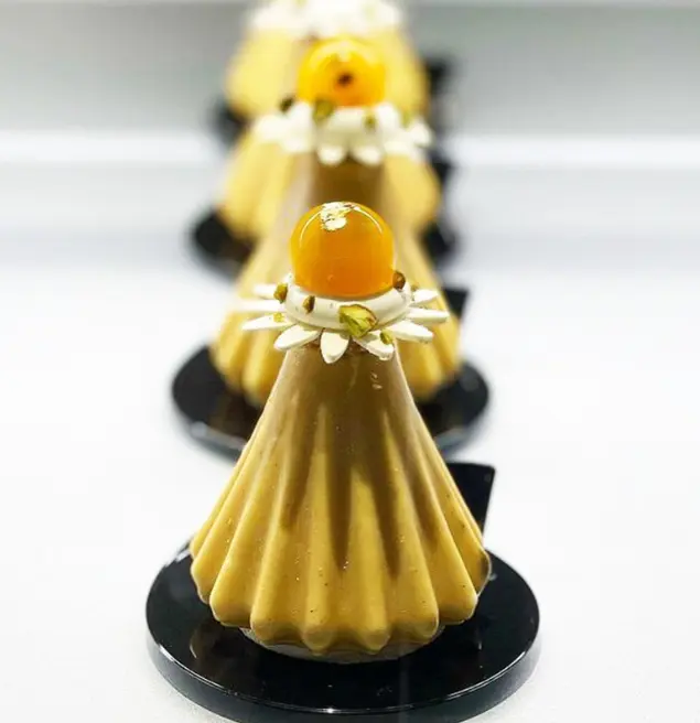 8 Cavity Tree Shape Silicon Muffin Silicon Mould