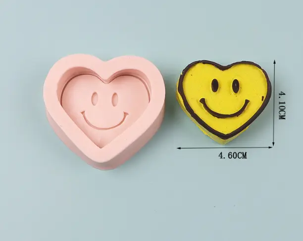 3D Smiling Love silicone Mould