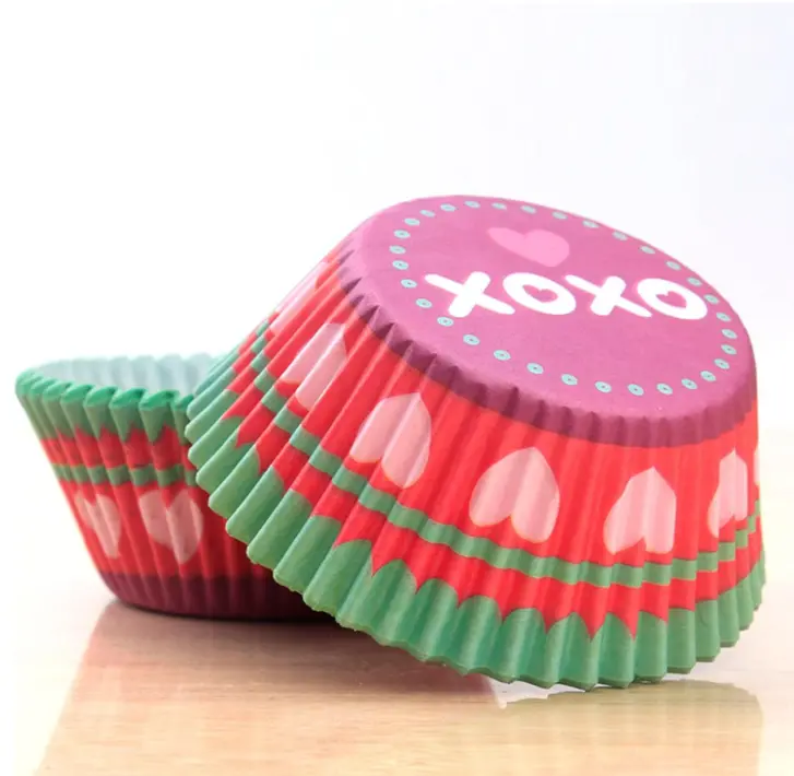 100 pcs Cute heart theme Cake Cups / Muffin Cups