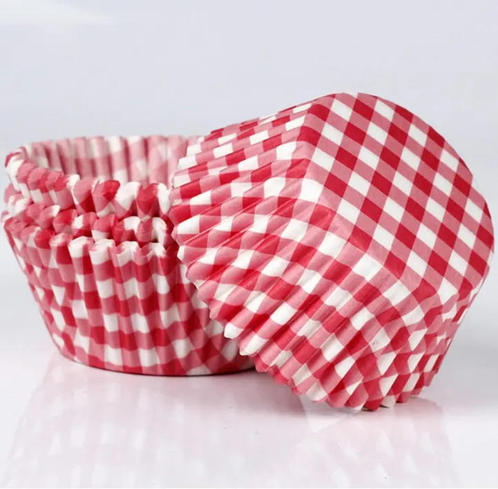 100 pcs Red and white check theme Cake Cups / Muffin Cups