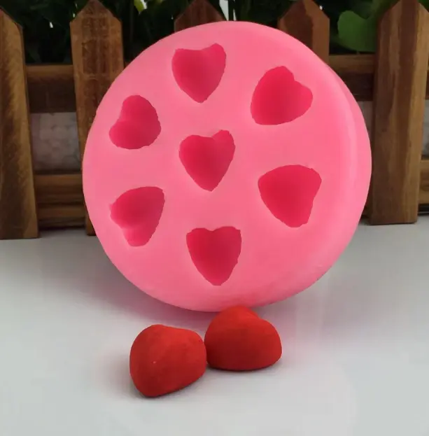 7 cavity 3D mini heart silicone mould