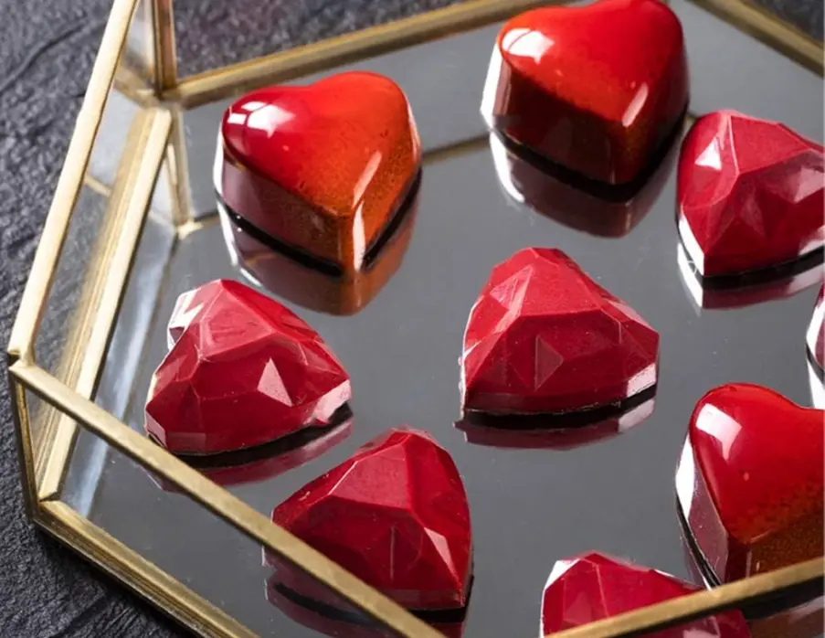21 Cavity Abstract heart Shape Polycarbonate Chocolate Mould