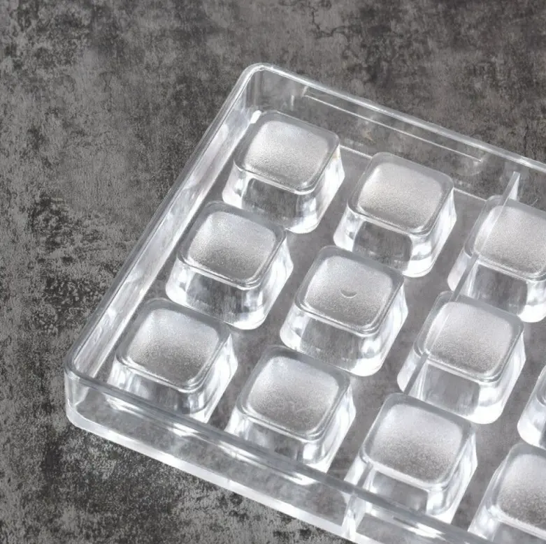 21 Cavity Curved Square Shape Polycarbonate Chocolate Mould