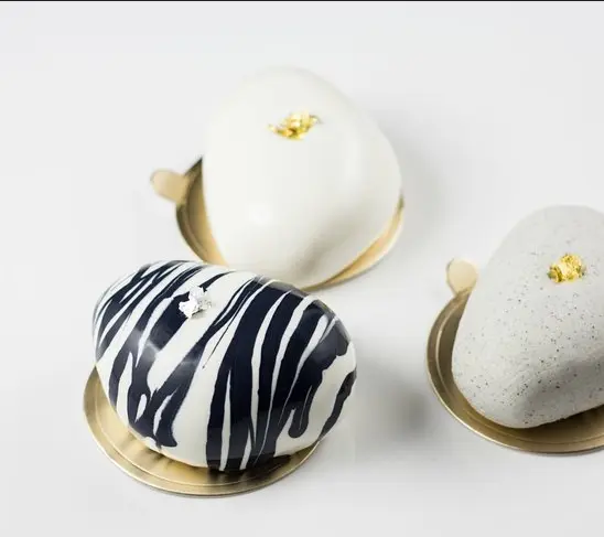 6 Cavity 3D Pebble Stone shape Silicone Mould for Cheesecake/Jelly/Brownie/Soap/Candle