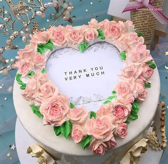 Large Detailed Flower Heart Frame silicone mould style