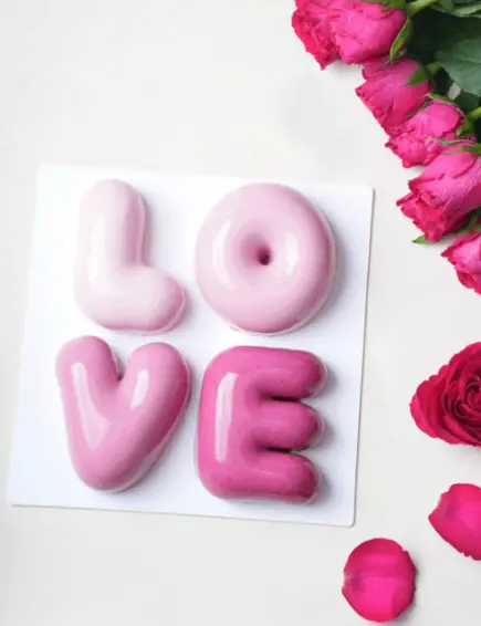 4 pcs Love Shape Nonstick Baking Silicone Mould