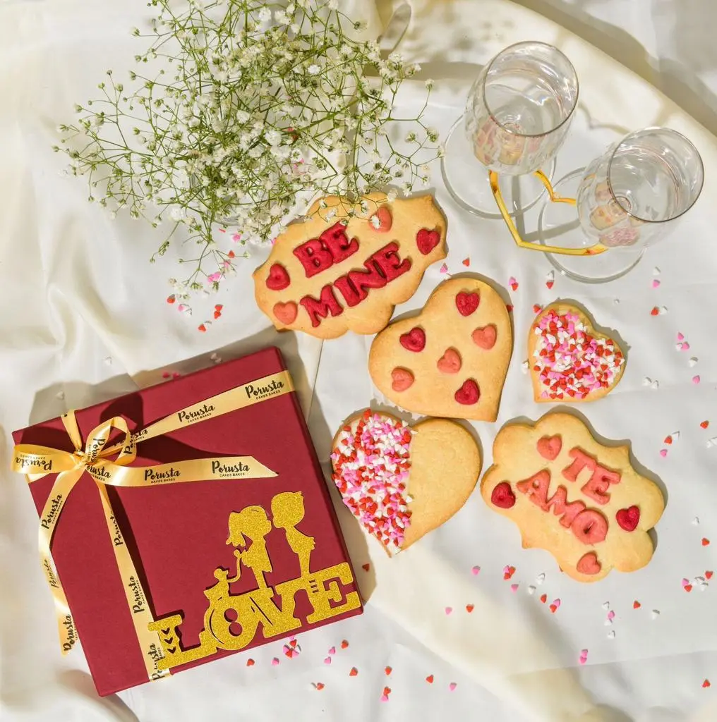 1 pcs golden love couple cake topper