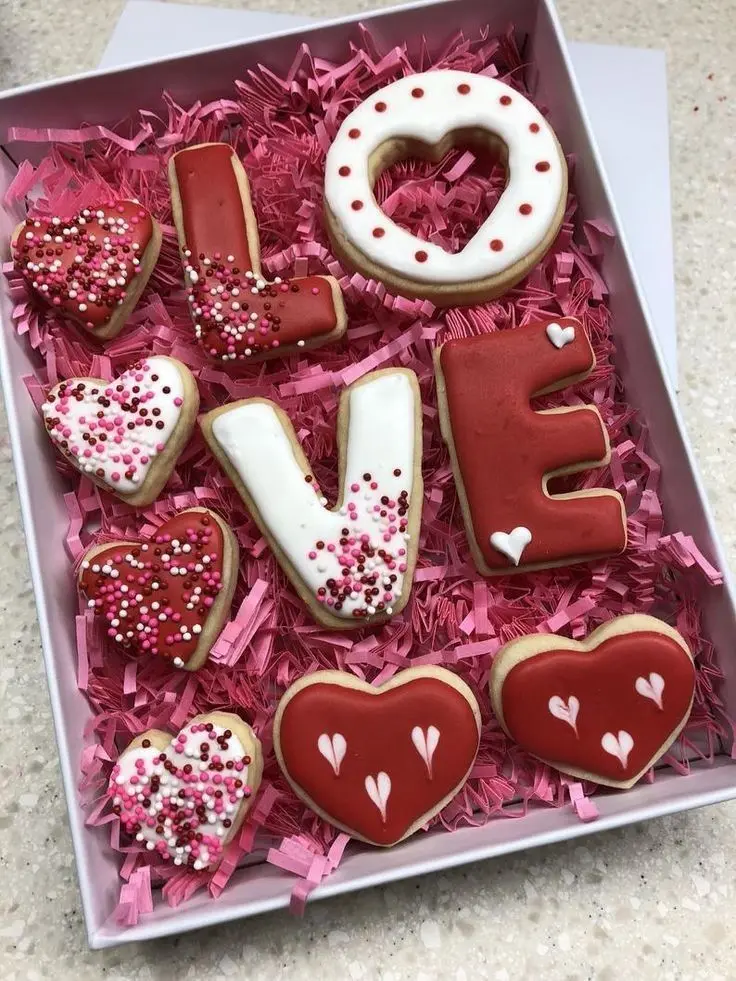 4pcs Love Cookie Cutter plunger set