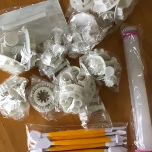 46 Pcs Fondant Decorating Tools & Cutter Set
